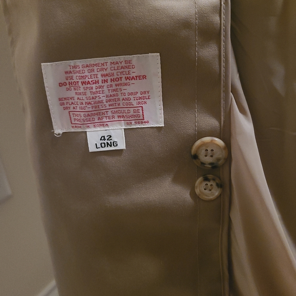 Trenchcoat - Picture 4 of 5